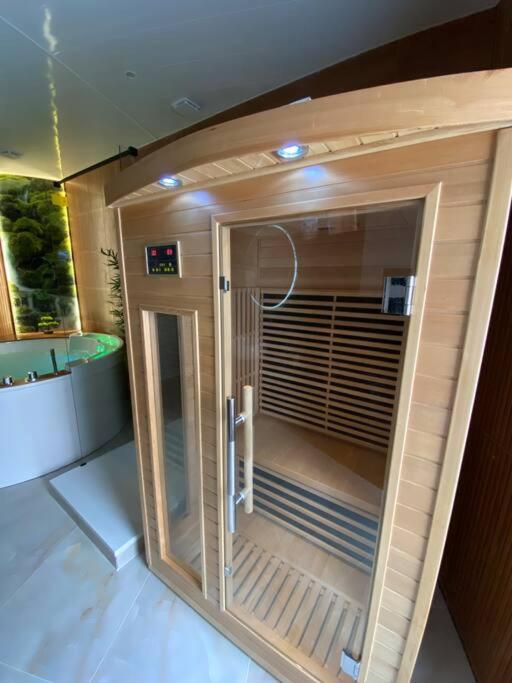Esprit Bali ....Love Spa, Sauna De Luxe A Mulhouse Kültér fotó
